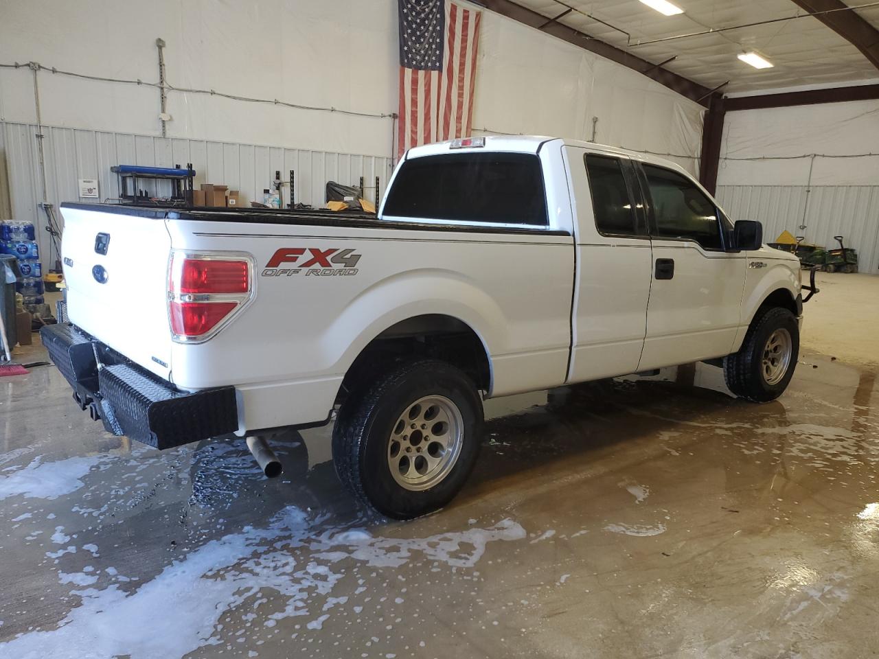 Ford F-150 Super Cab Image 4
