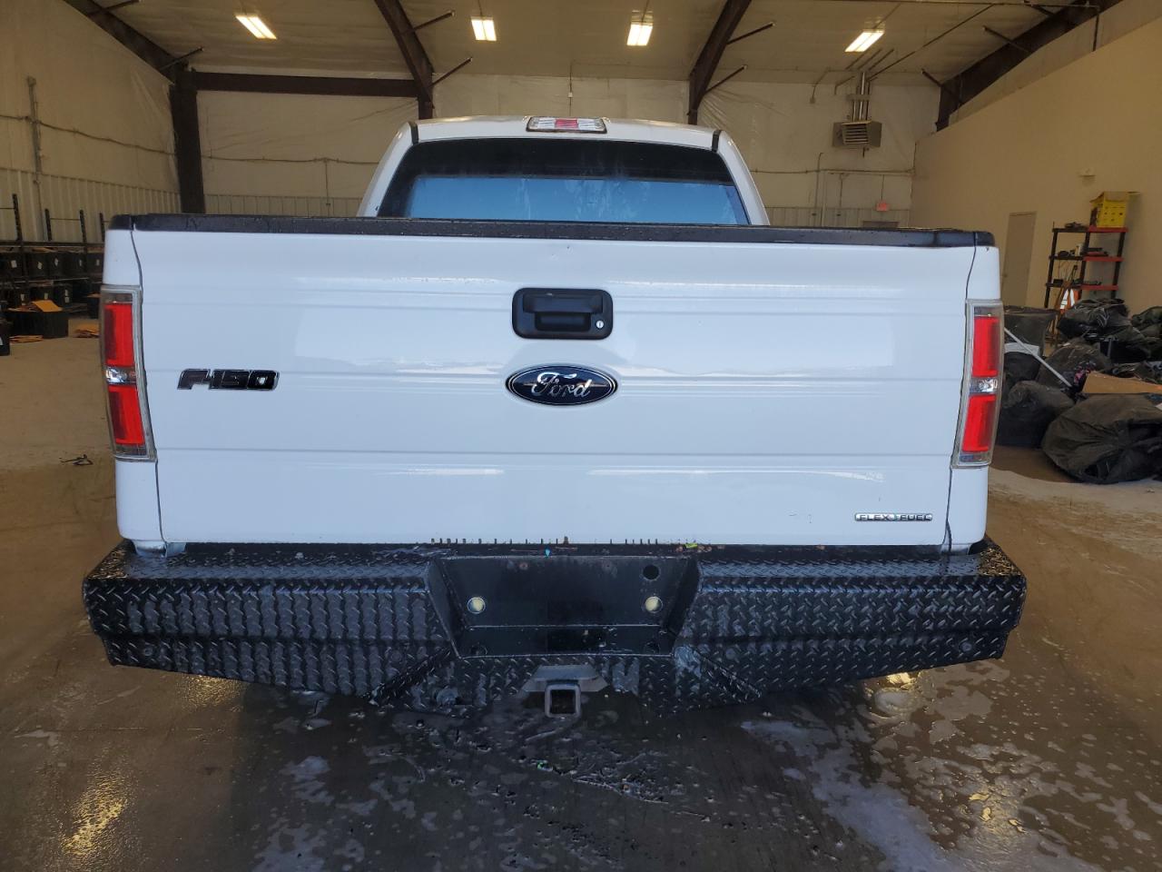 Ford F-150 Super Cab Image 6