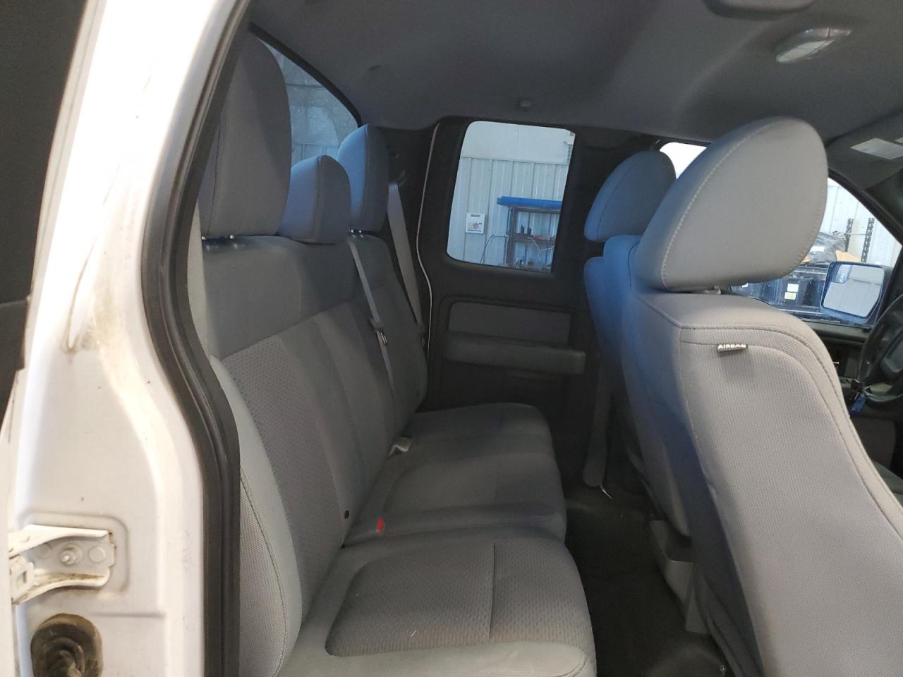 Ford F-150 Super Cab Image 7