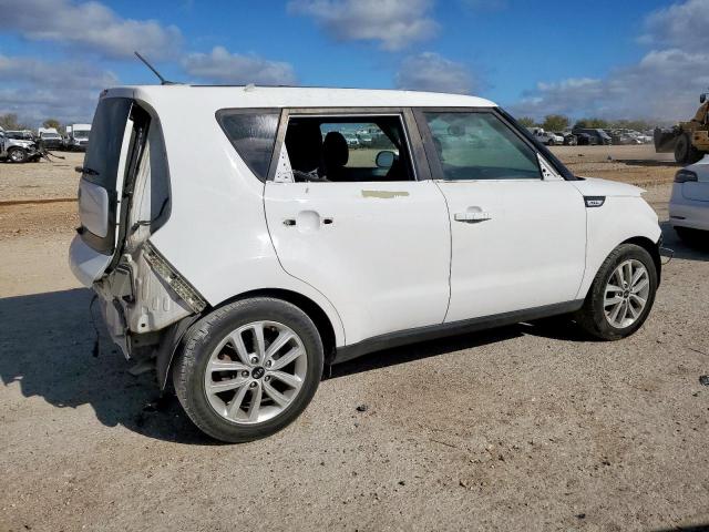 Kia Soul + Image 10