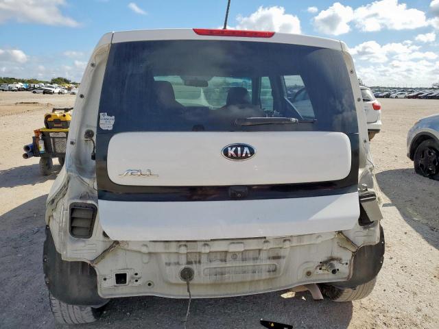 Kia Soul + Image 6