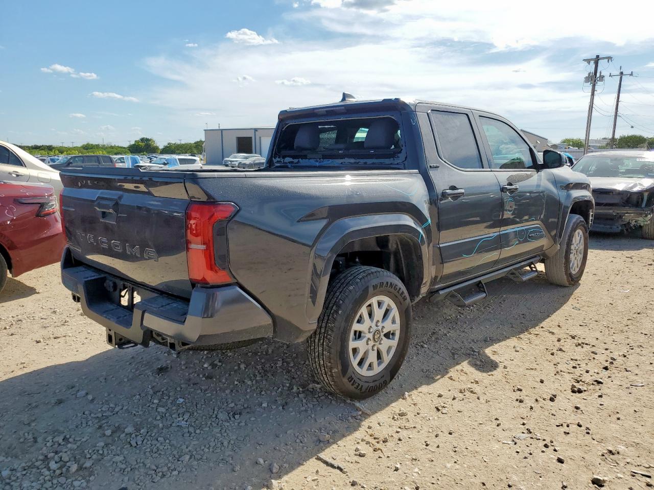 Toyota Tacoma Double Cab Image 3