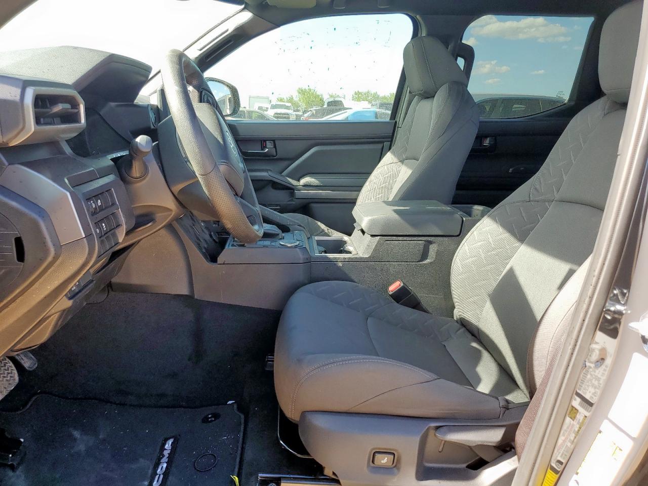 Toyota Tacoma Double Cab Image 5