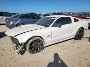  Salvage Ford Mustang