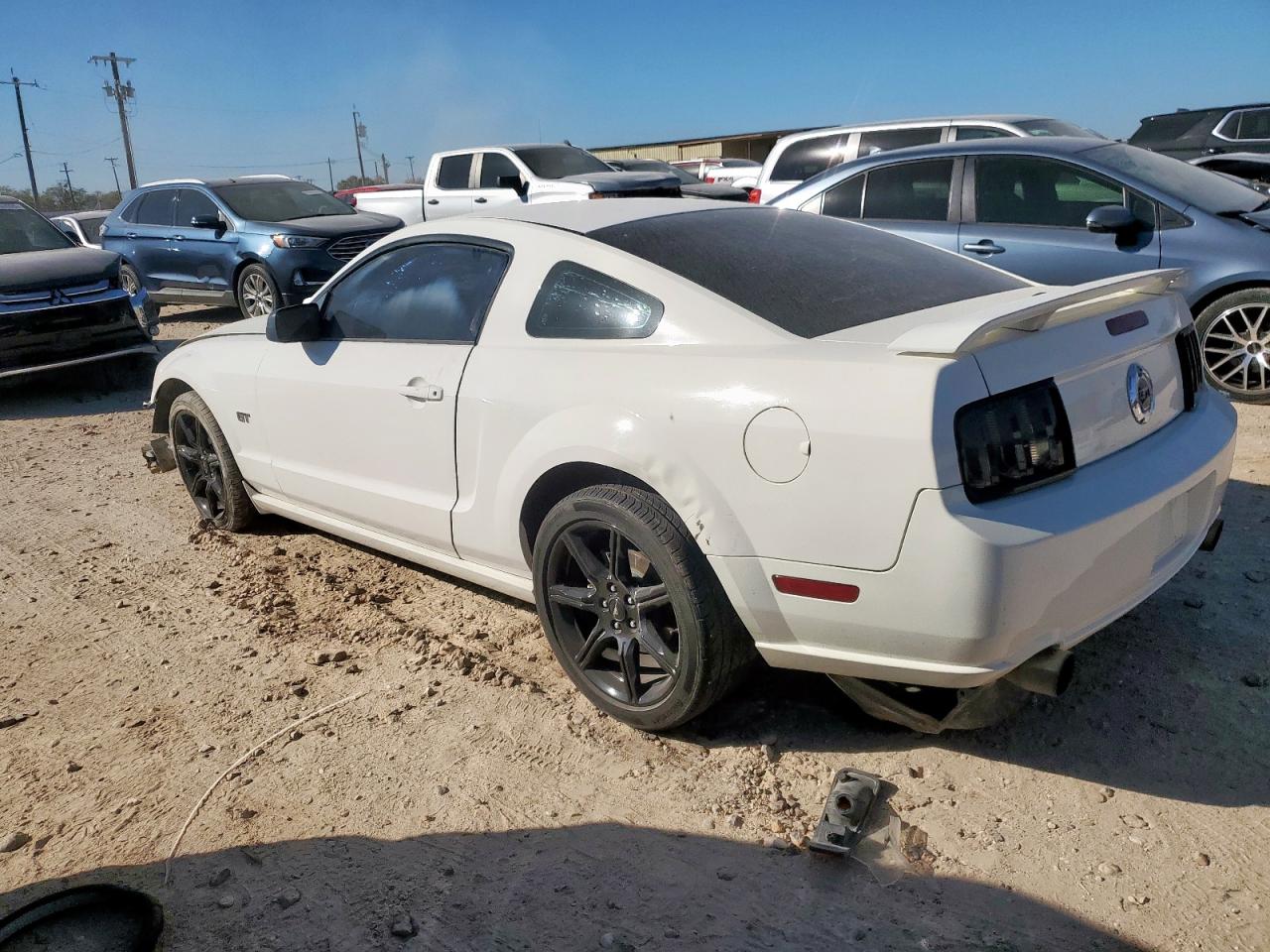 Ford Mustang Gt Image 4