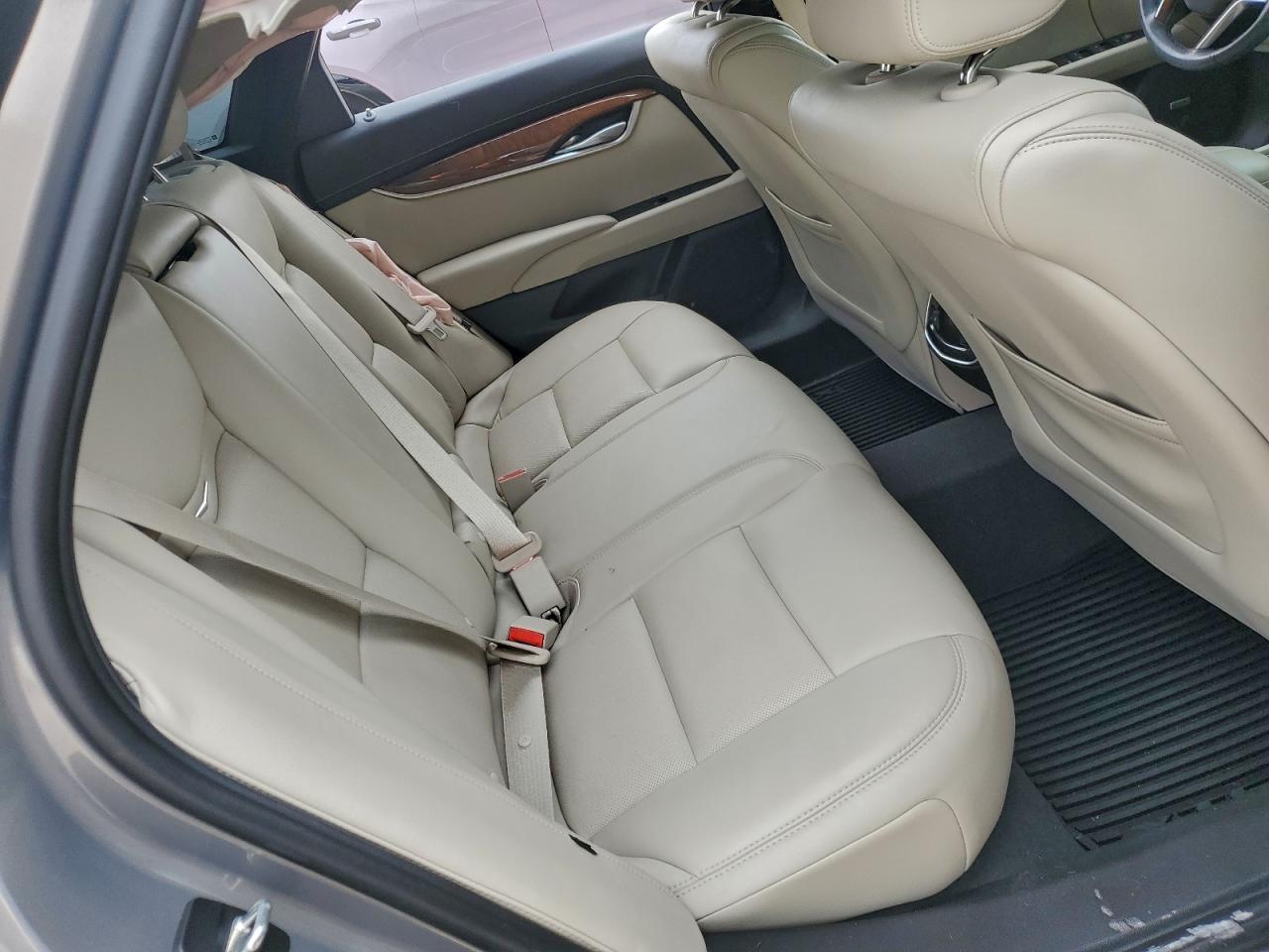 Cadillac XTS Luxury Image 12