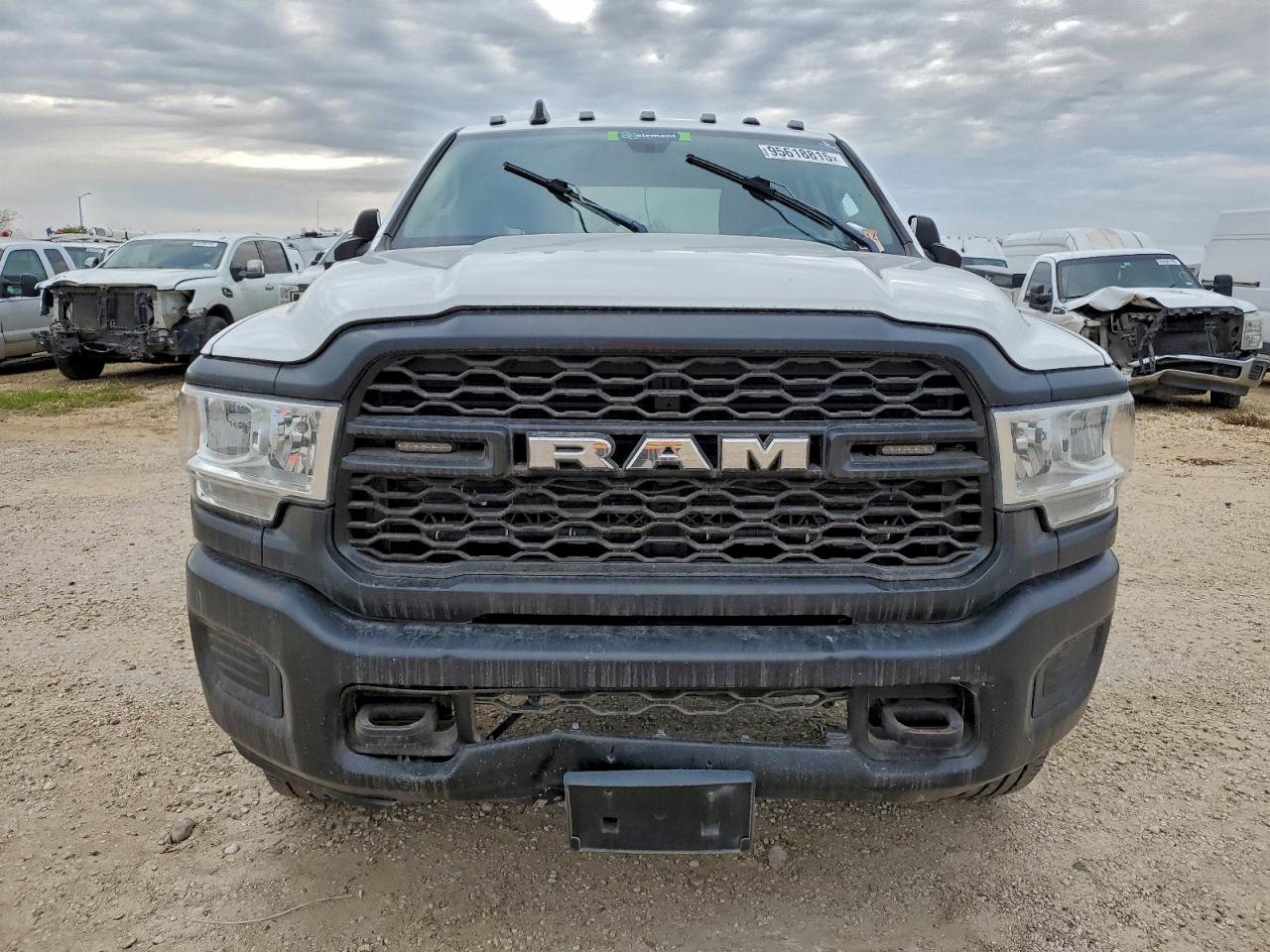 Ram 2500 Tradesman Image 11
