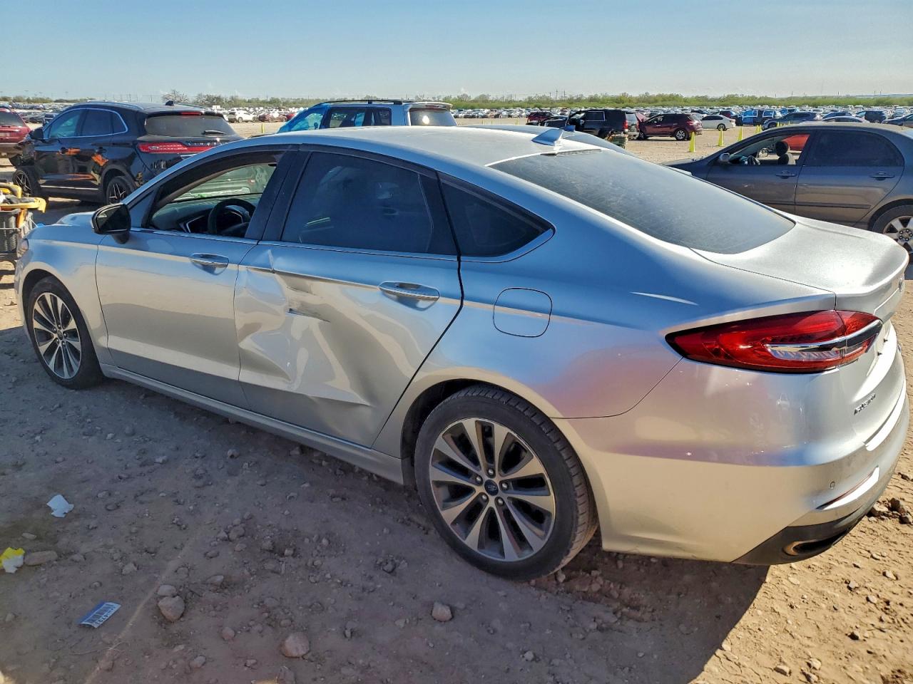 Ford Fusion Se Image 6