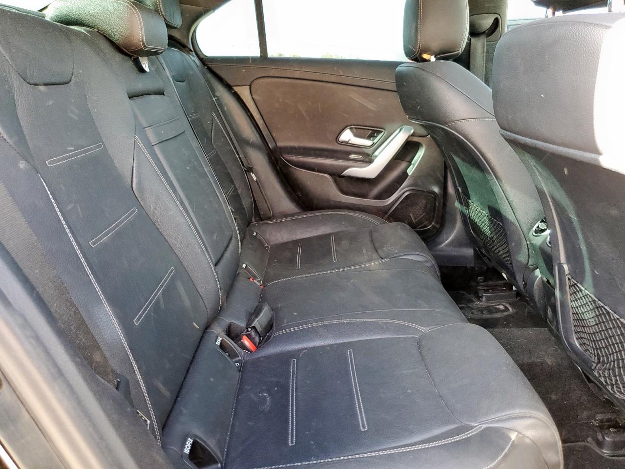 Mercedes-Benz A-Class 220 Image 11