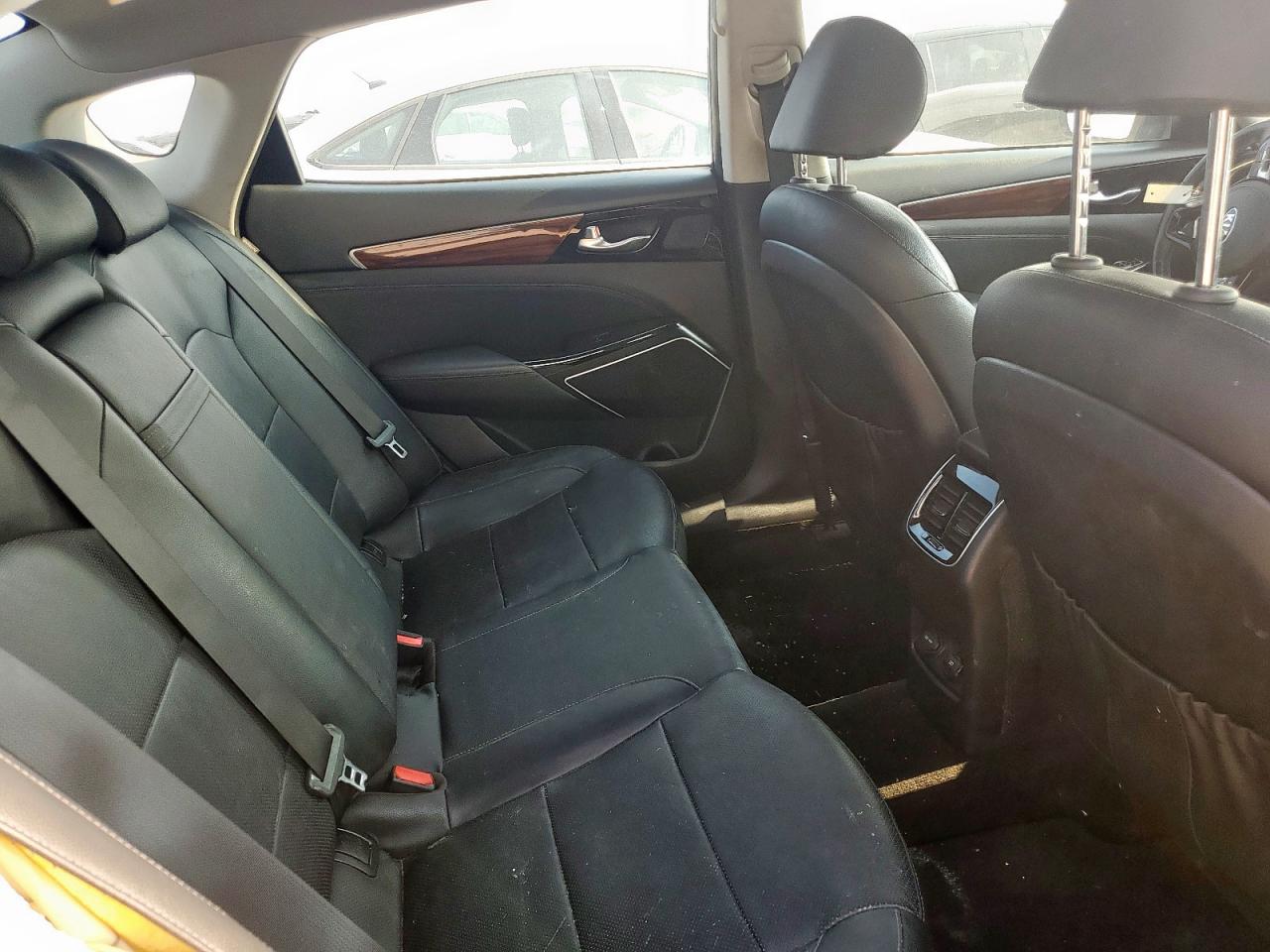 Kia Cadenza Premium Image 8