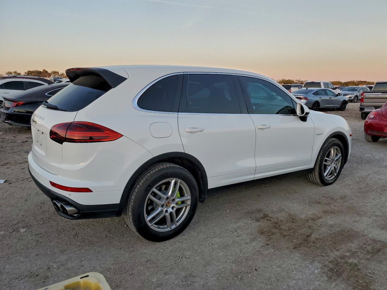 Porsche Cayenne Se Hybrid Image 12