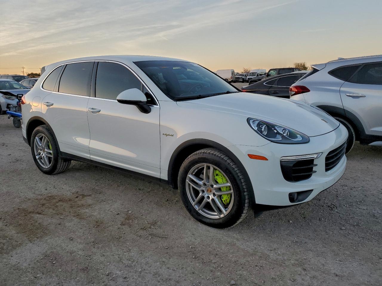 Porsche Cayenne Se Hybrid Image 4