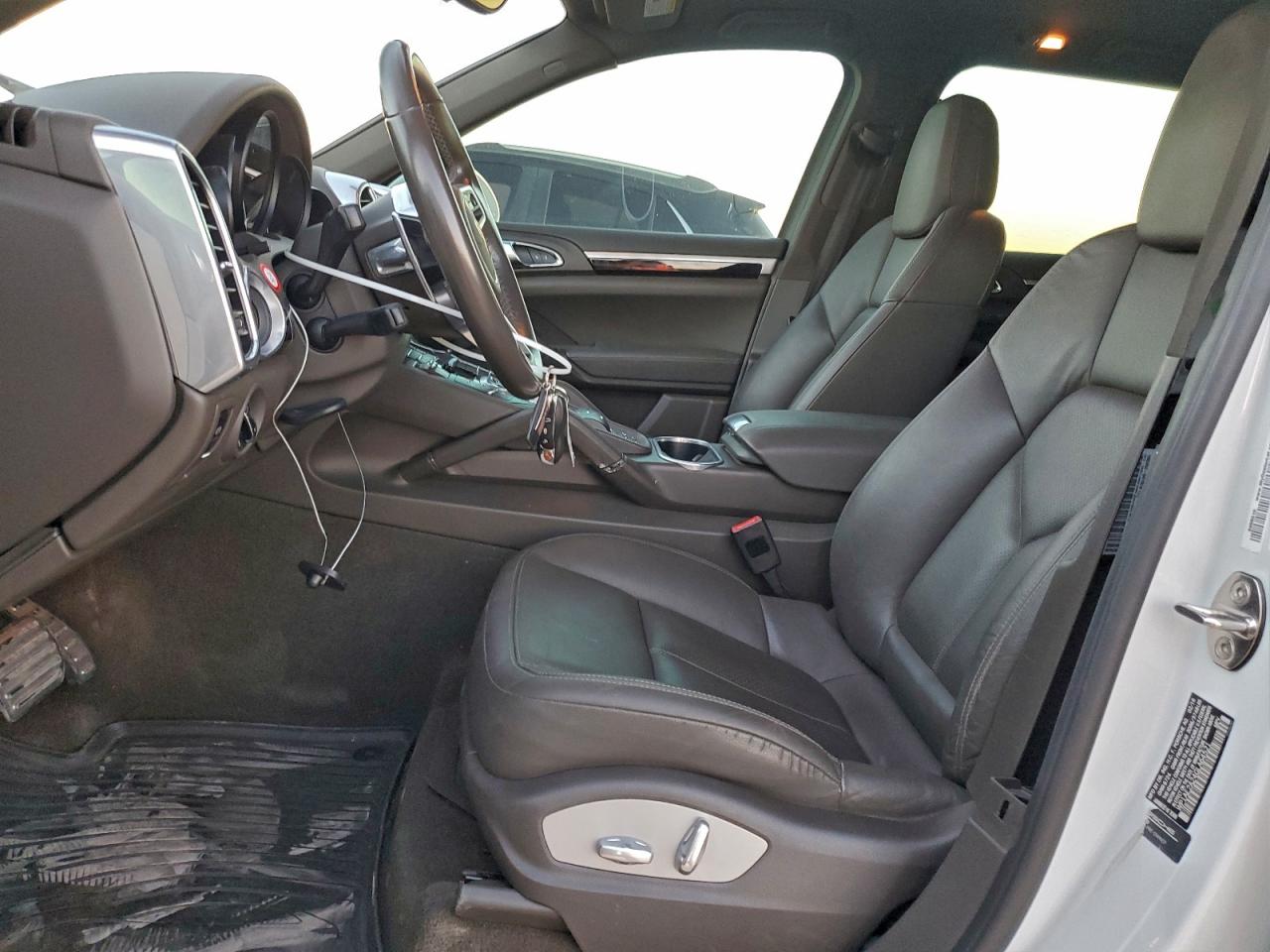 Porsche Cayenne Se Hybrid Image 5