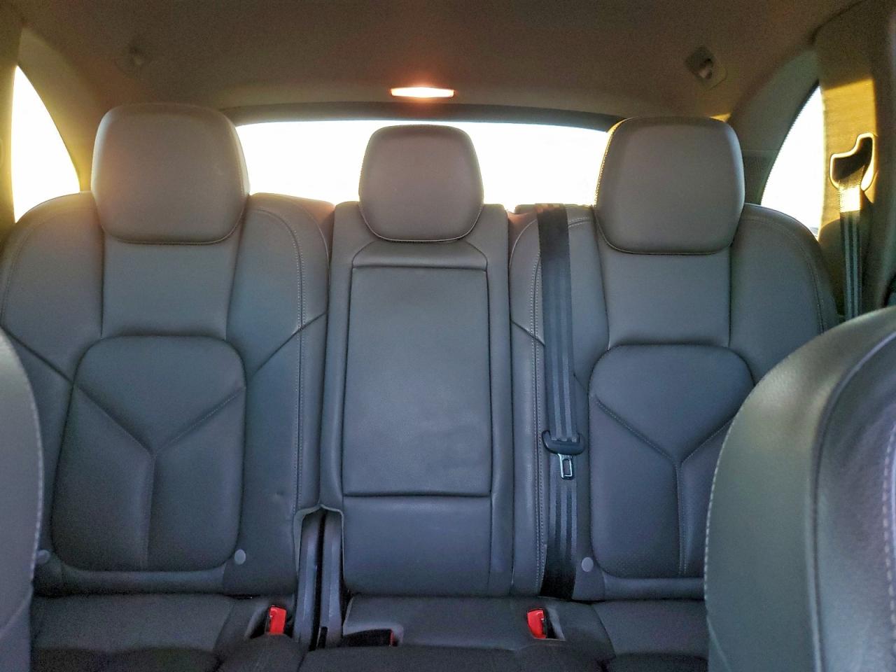 Porsche Cayenne Se Hybrid Image 9