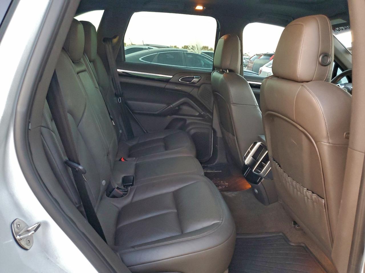 Porsche Cayenne Se Hybrid Image 13