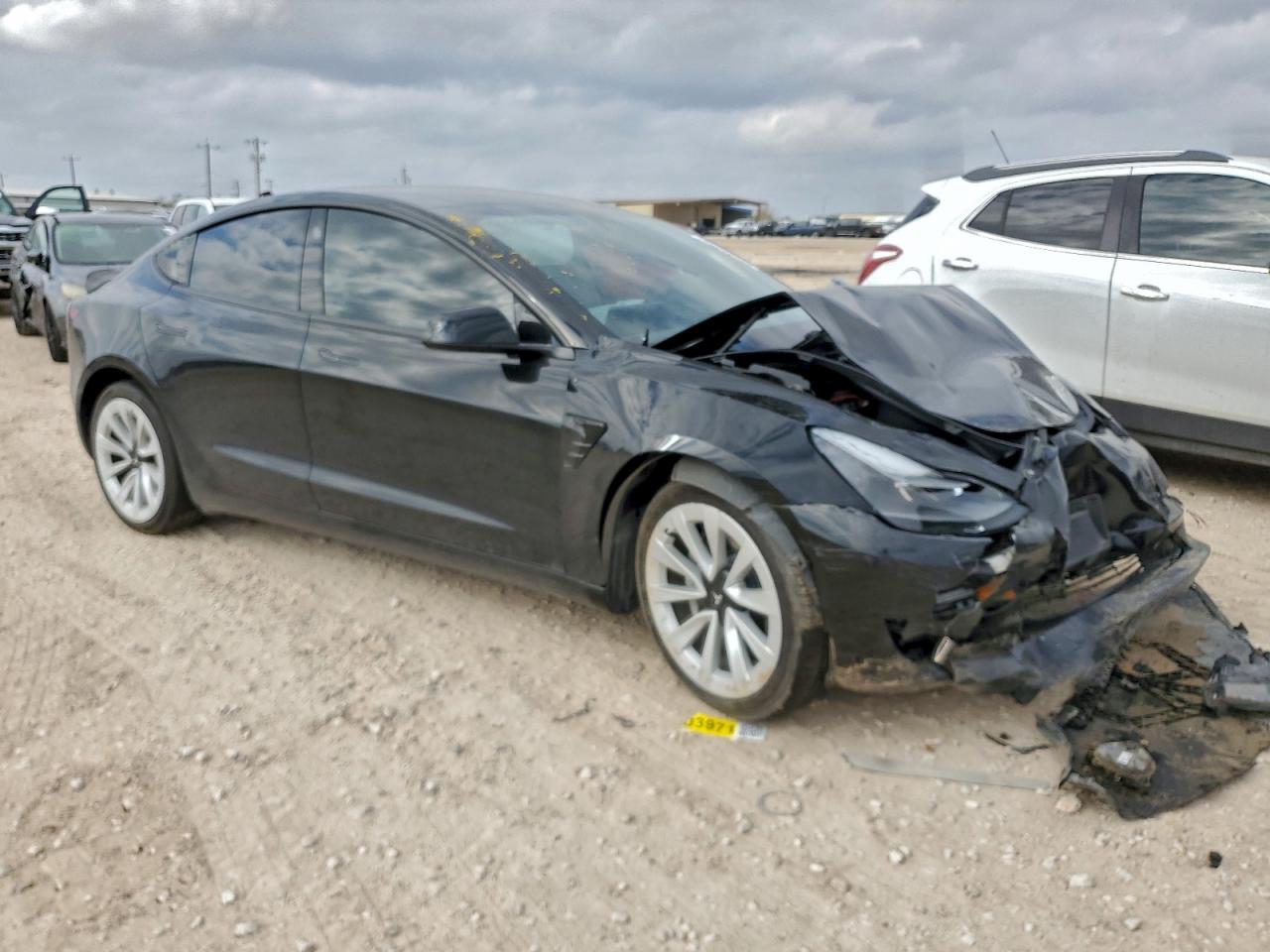 Tesla Model 3 Image 6