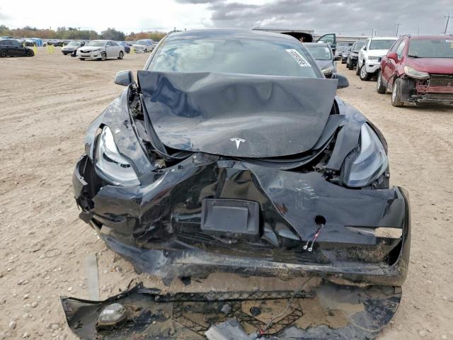 Tesla Model 3 Image 12