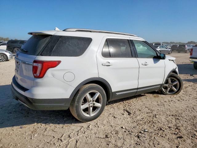 Ford Explorer Xlt Image 12