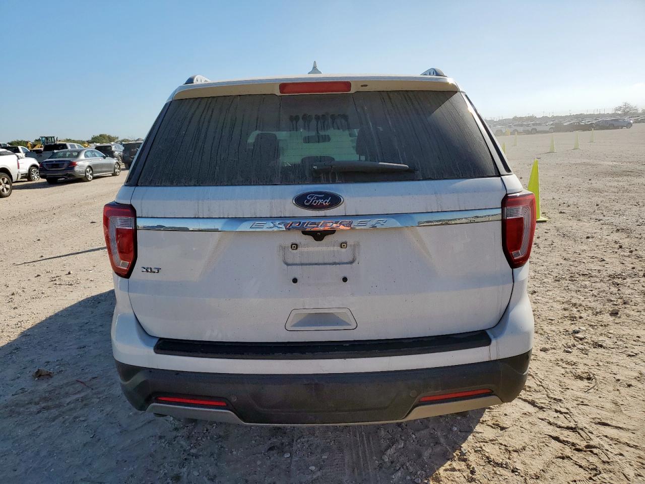 Ford Explorer Xlt Image 7