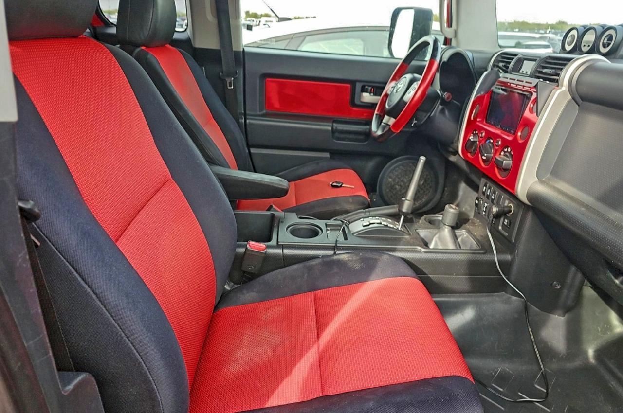 Toyota FJ Cruiser Image 7