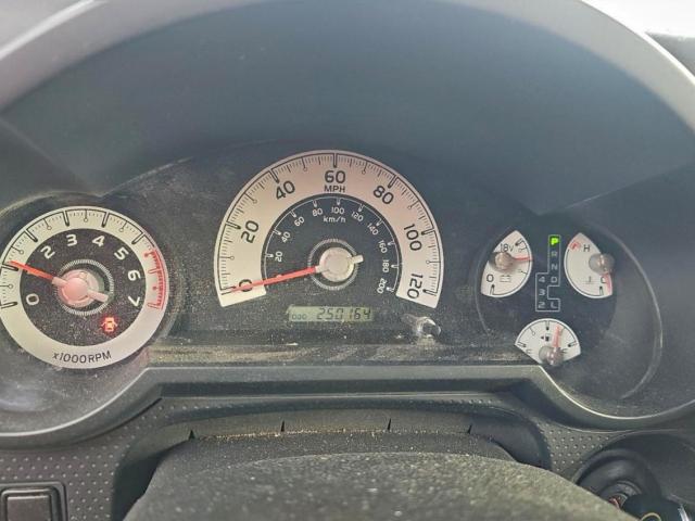 Toyota FJ Cruiser Image 8