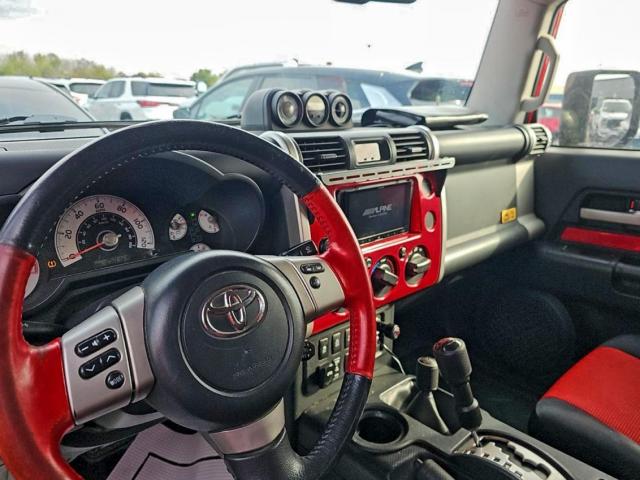 Toyota FJ Cruiser Image 9