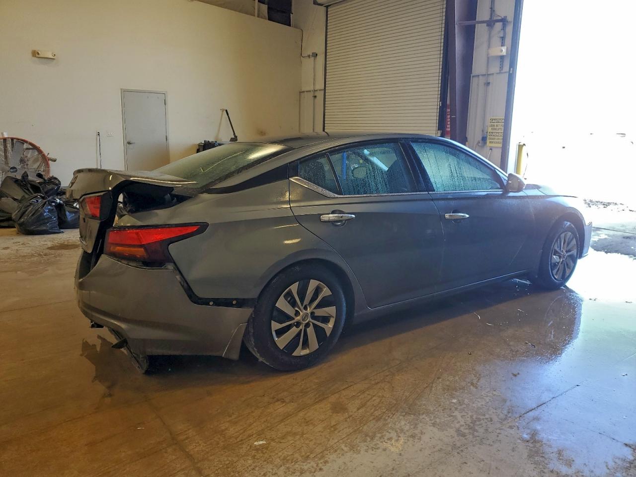 Nissan Altima S Image 8