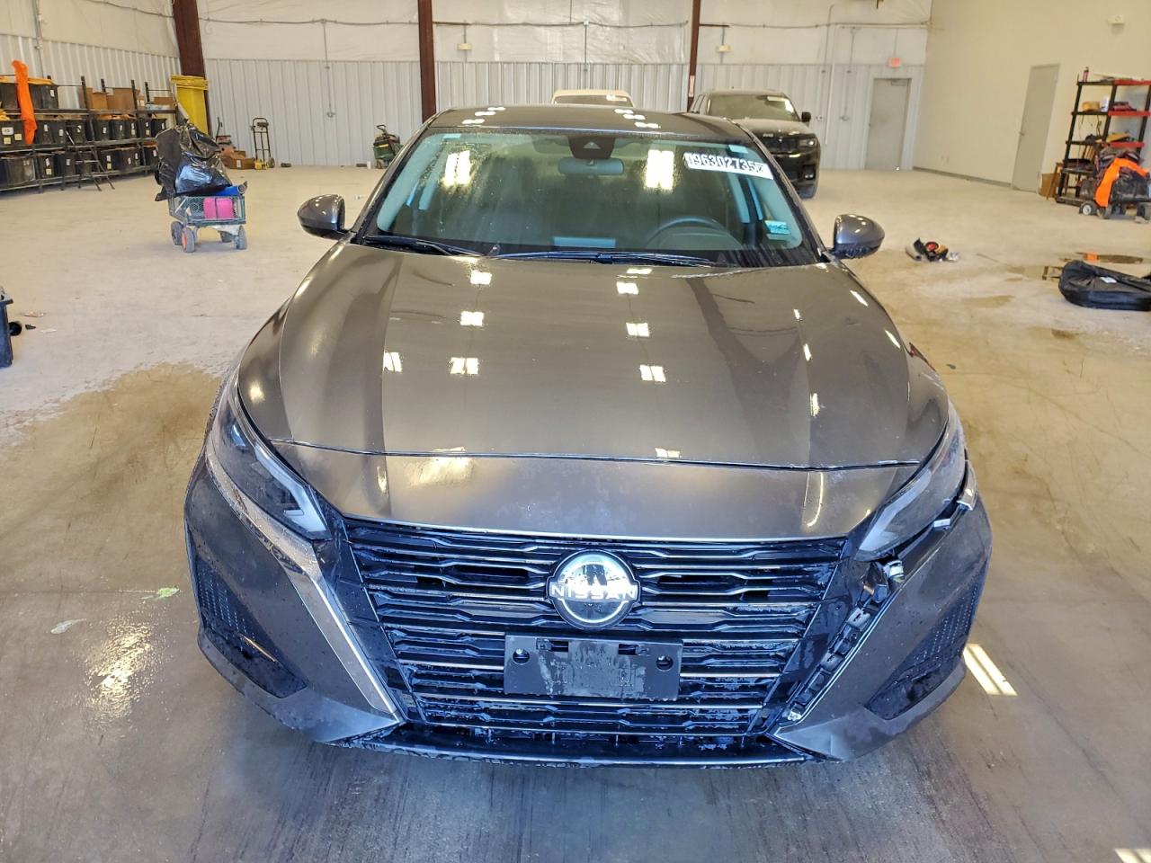 Nissan Altima S Image 4