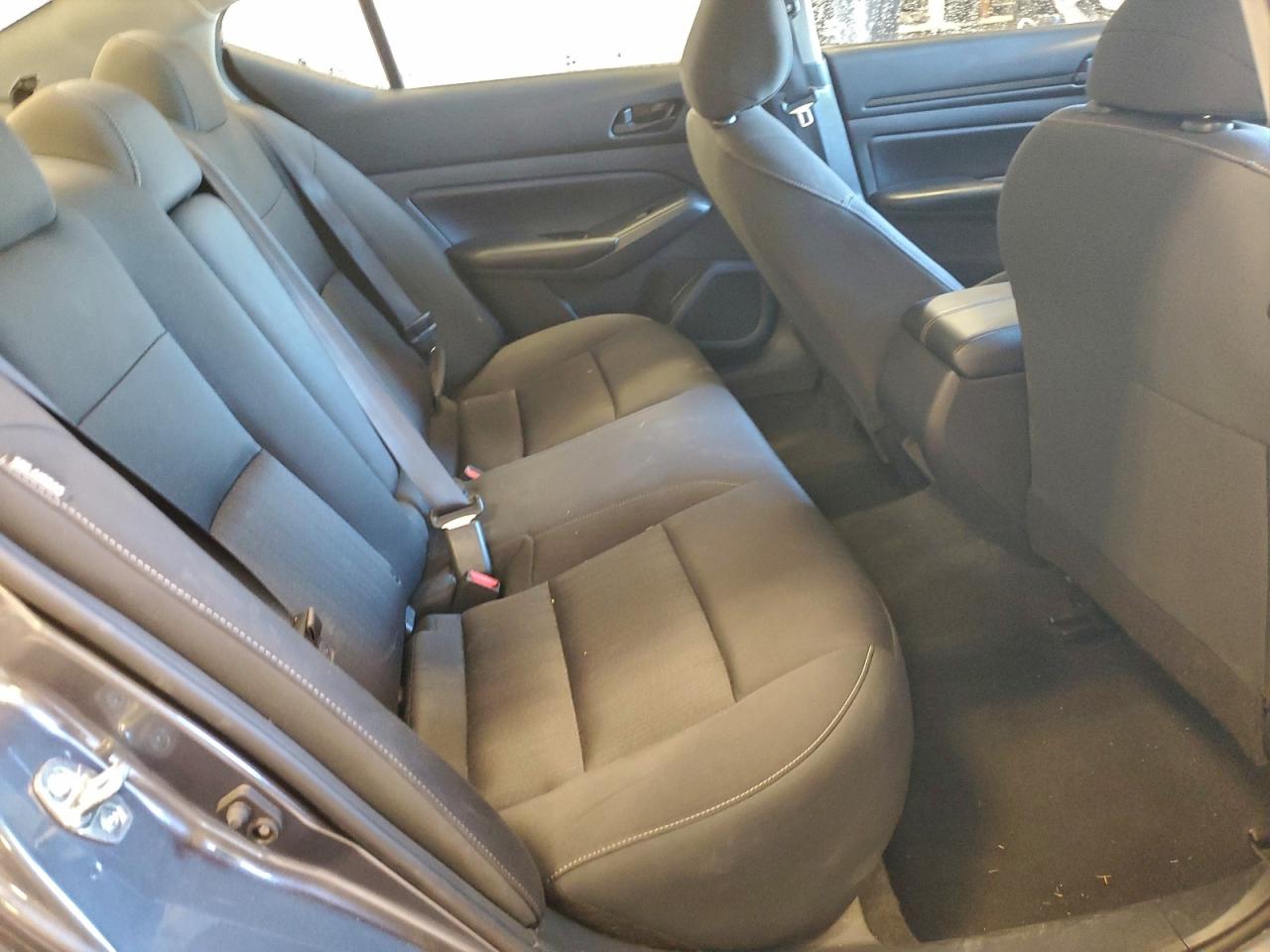 Nissan Altima S Image 3