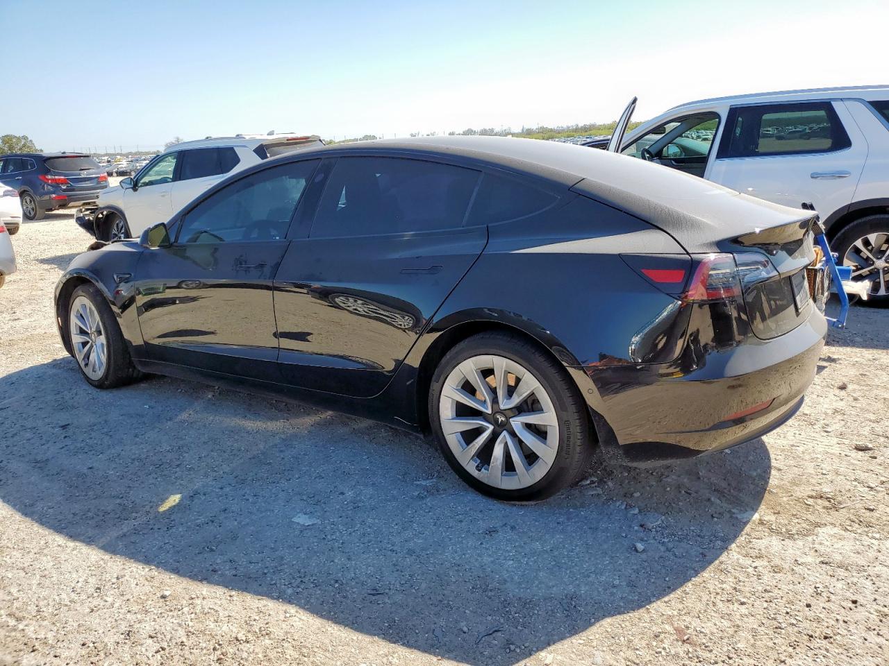 Tesla Model 3 Image 3