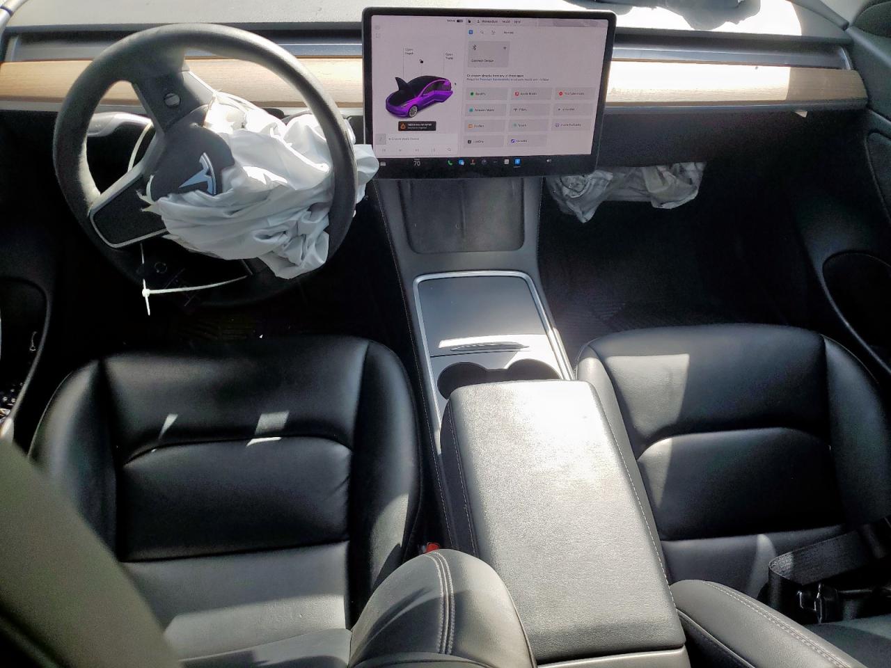 Tesla Model 3 Image 6