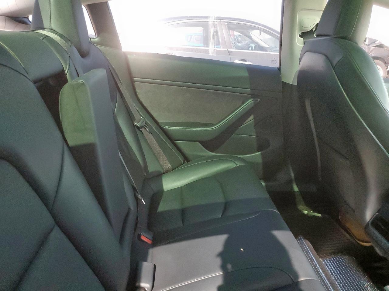 Tesla Model 3 Image 12