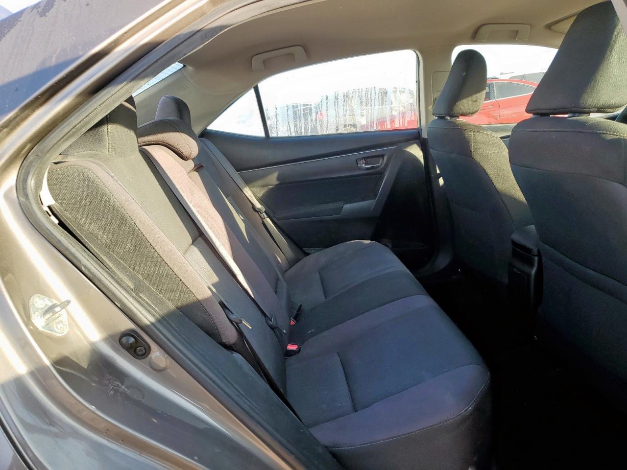 Toyota Corolla L Image 11