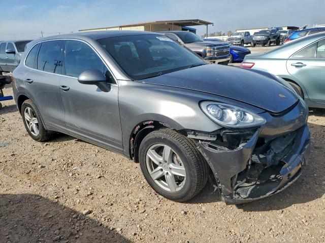 Porsche Cayenne Image 13