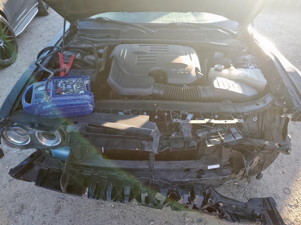 Dodge Challenger Sxt Image 7