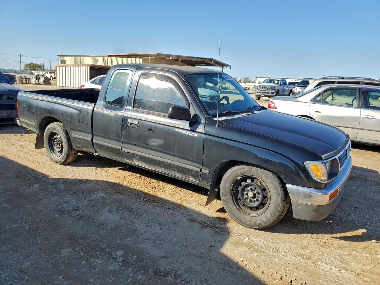 Toyota Tacoma Xtracab Image 4