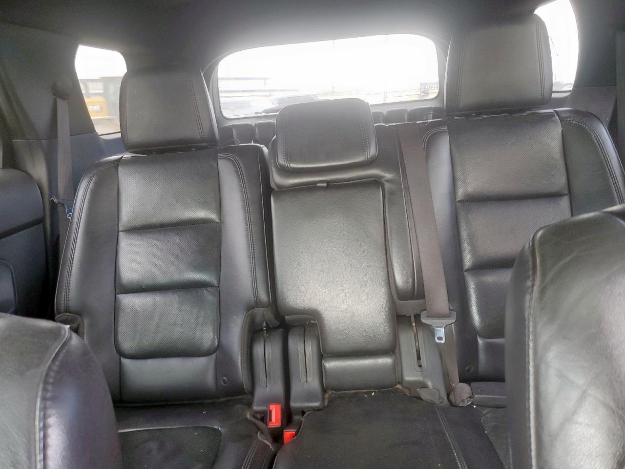 Ford Explorer Limited Image 12