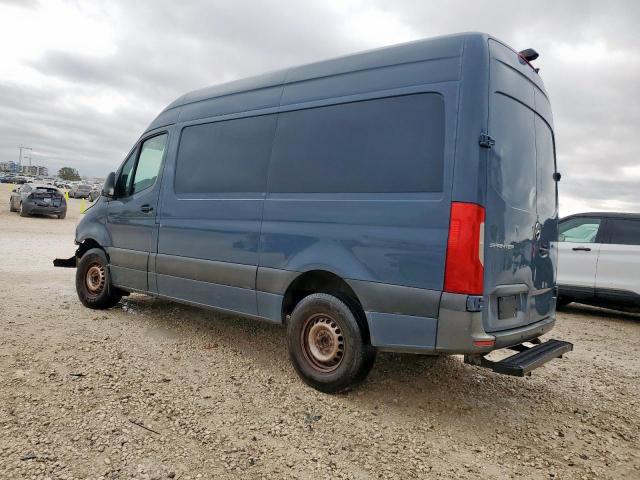 Mercedes-Benz Sprinter 2500/3500 Image 11
