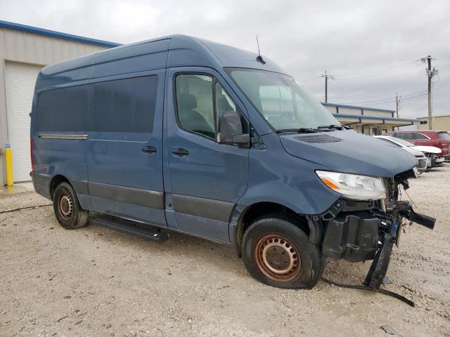 Mercedes-Benz Sprinter 2500/3500 Image 4