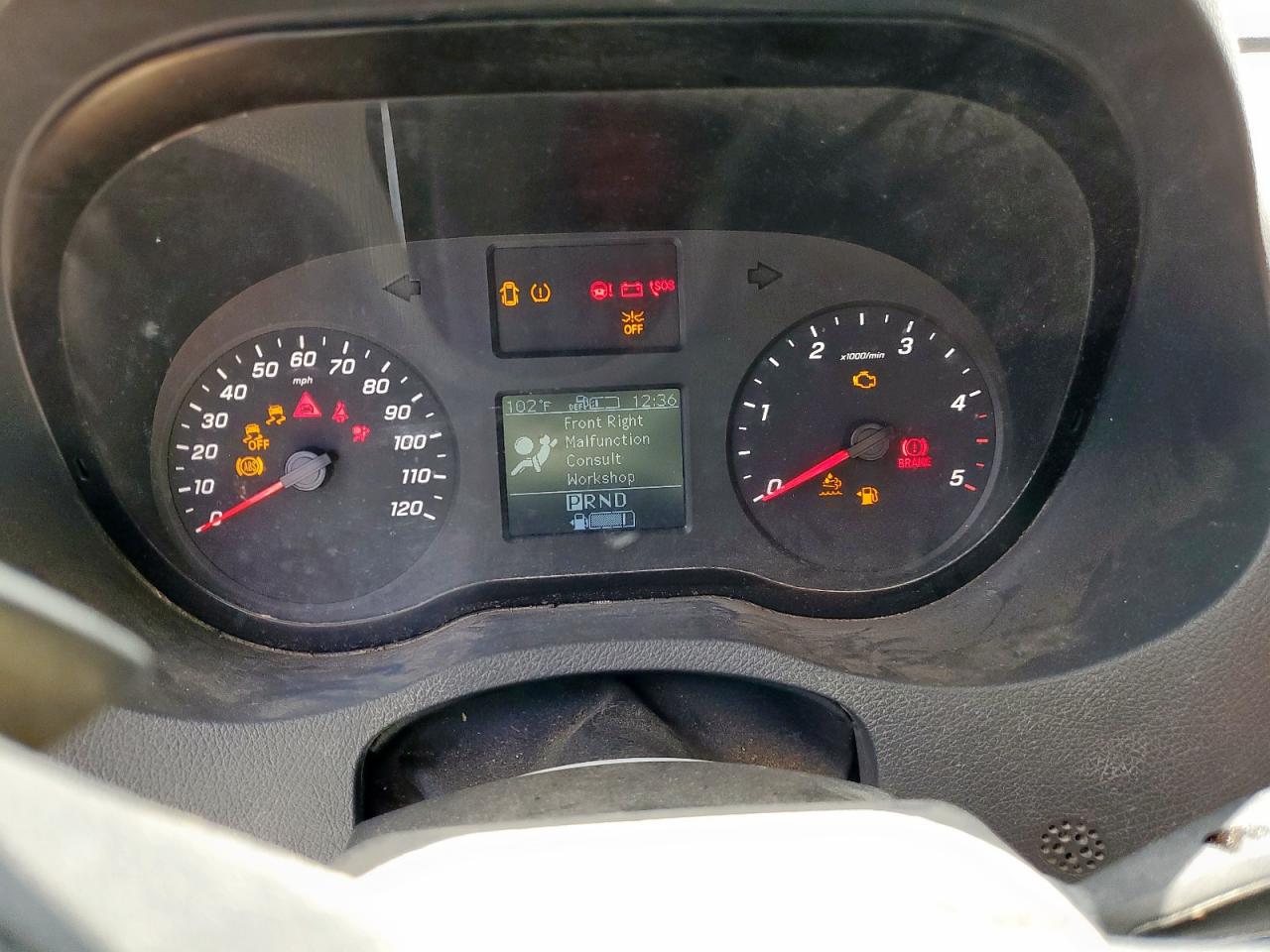 Mercedes-Benz Sprinter 2500/3500 Image 10