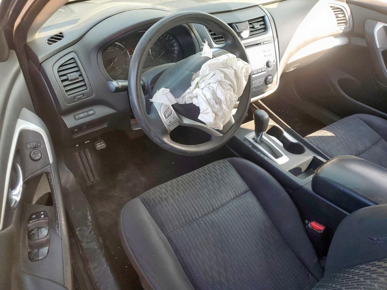 Nissan Altima 2.5 Image 10