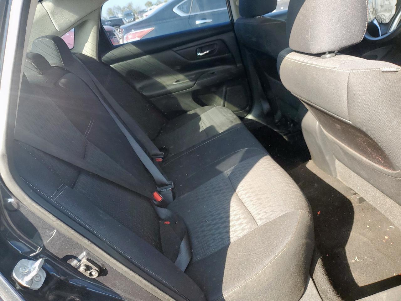 Nissan Altima 2.5 Image 9