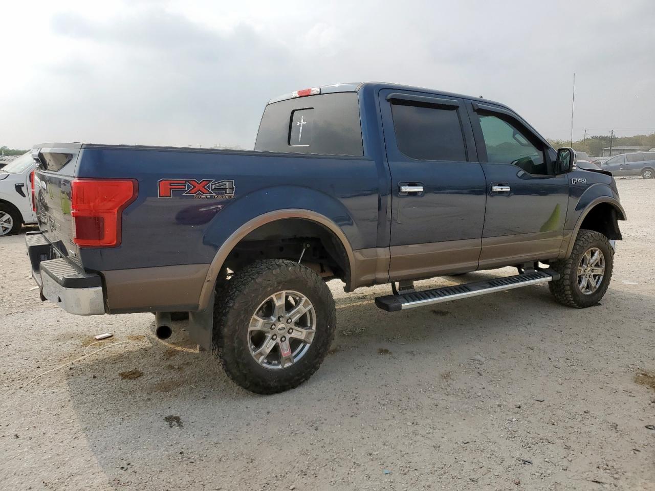 Ford F-150 Supercrew Image 6
