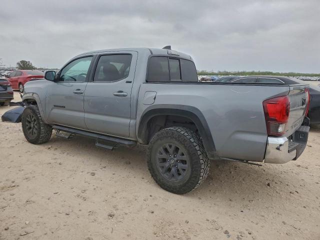 Toyota Tacoma Double Cab Image 3