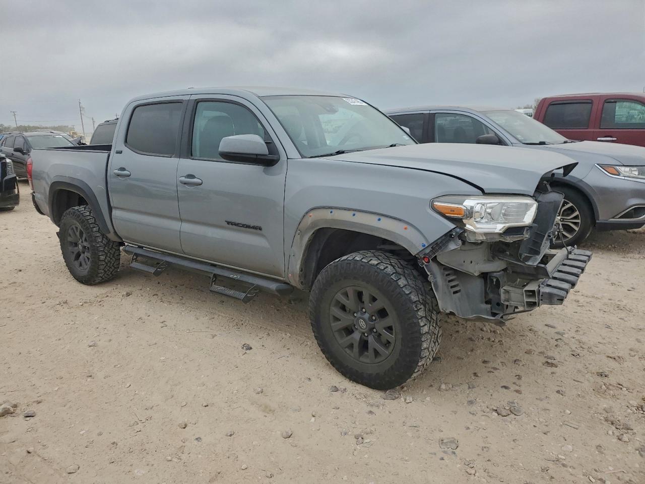 Toyota Tacoma Double Cab Image 2
