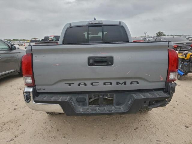 Toyota Tacoma Double Cab Image 10