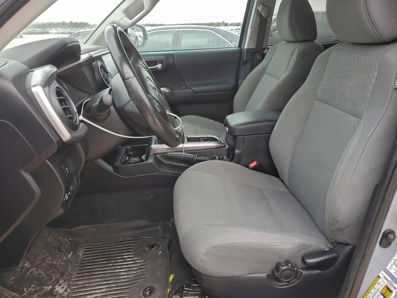 Toyota Tacoma Double Cab Image 6