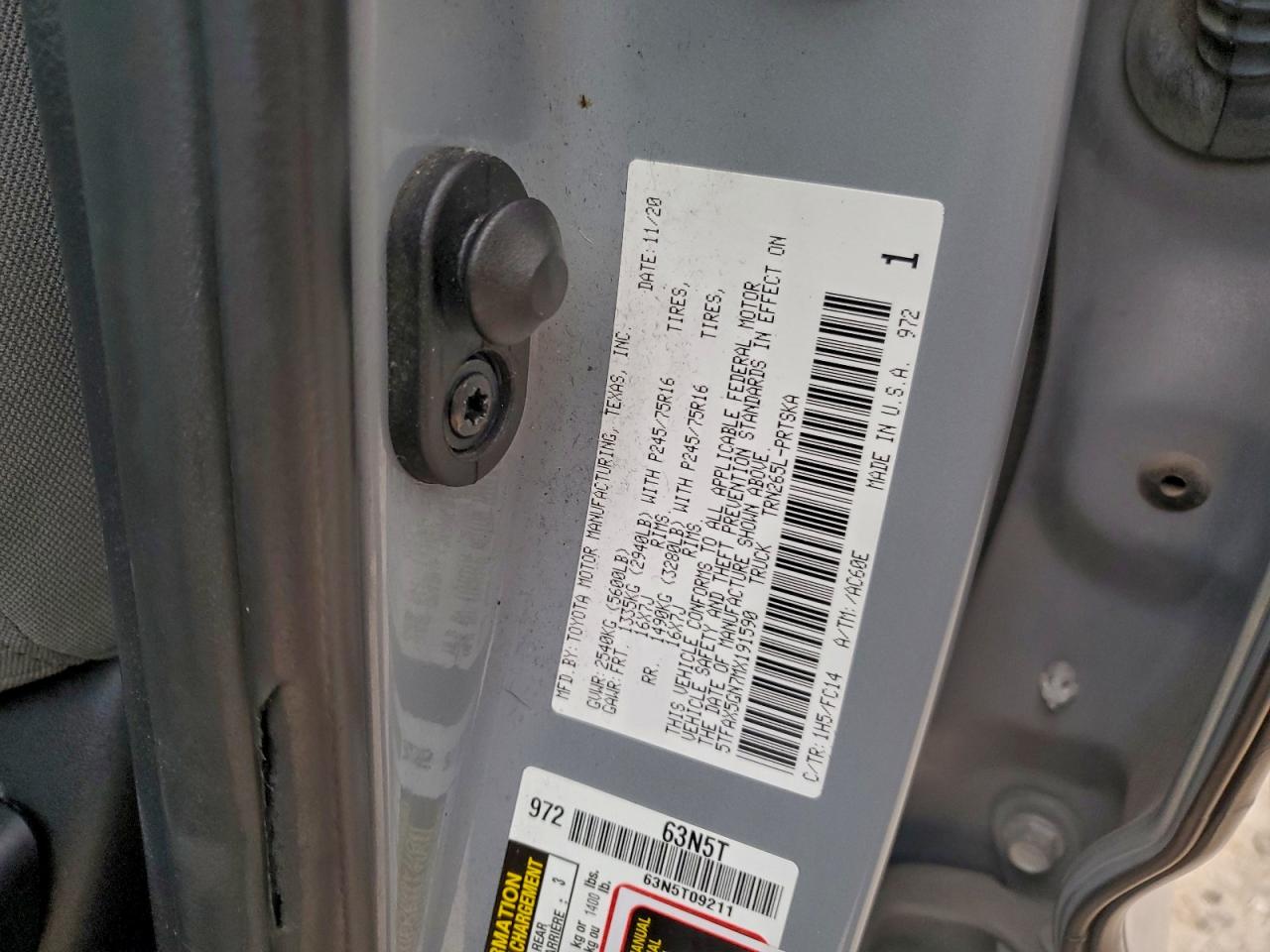 Toyota Tacoma Double Cab Image 11