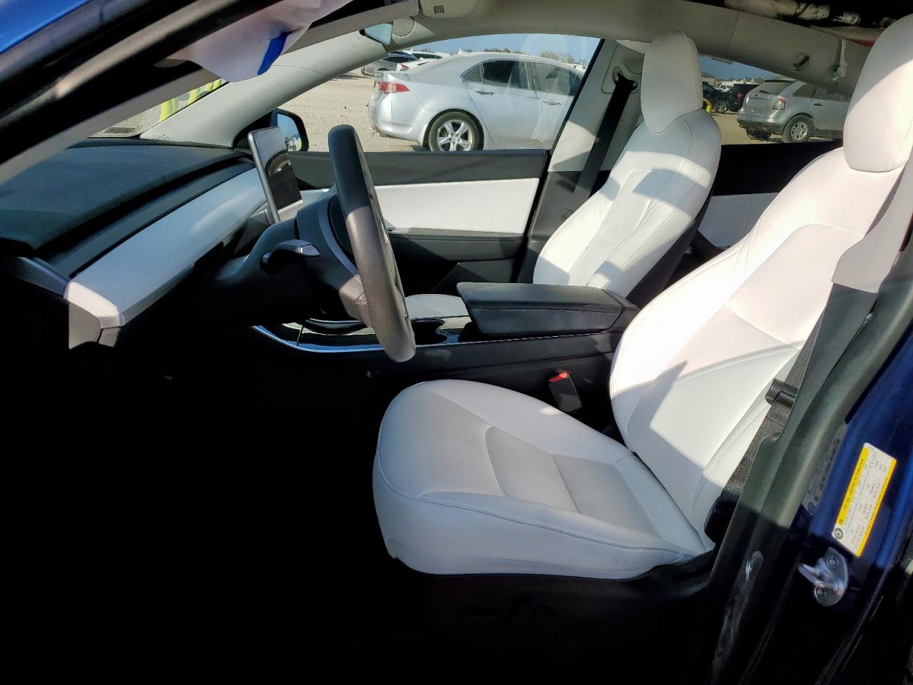 Tesla Model Y Image 8