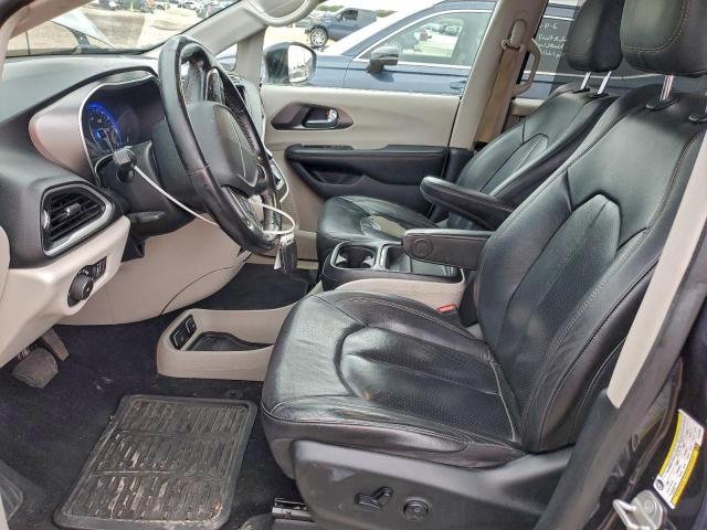 Chrysler Pacifica Touring L Image 5